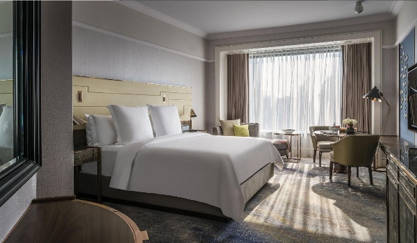 Four Seasons Hotel Singapore image 4