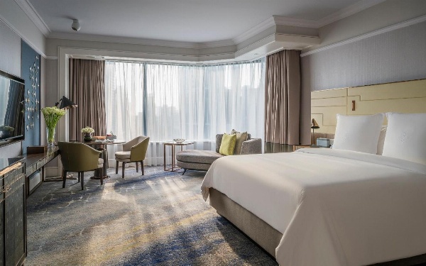 Four Seasons Hotel Singapore image 7
